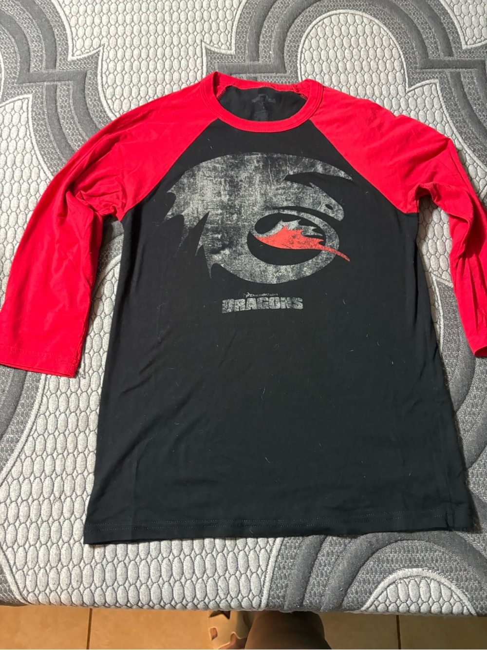 Universal how to train your dragon baseball tee